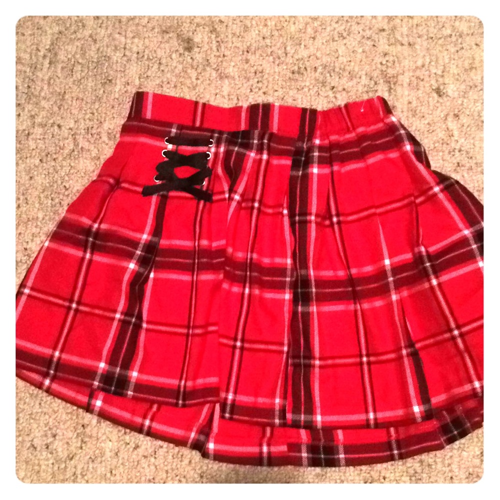Justice skort